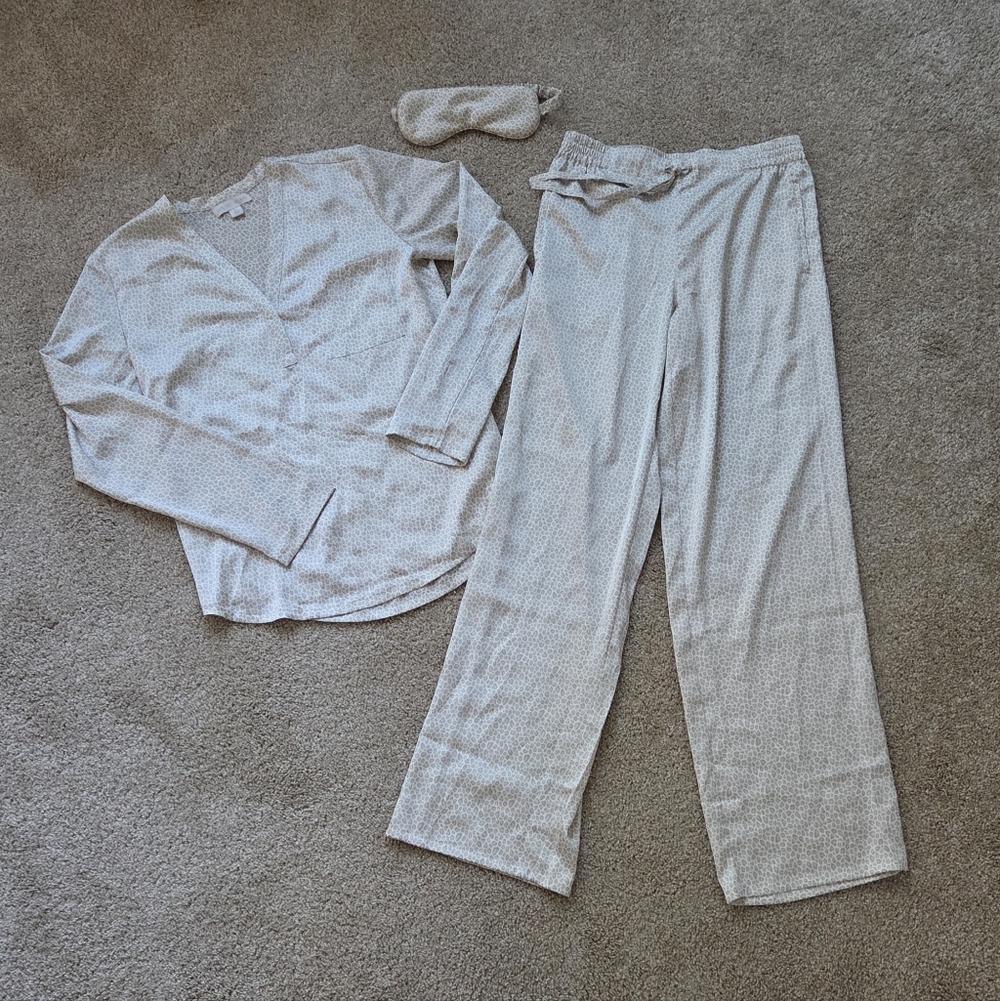 Barefoot Dreams Washed Satin PJ Set & Eye Mask